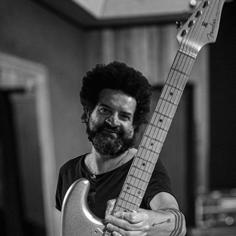 Miro Vaz - Guitarrista